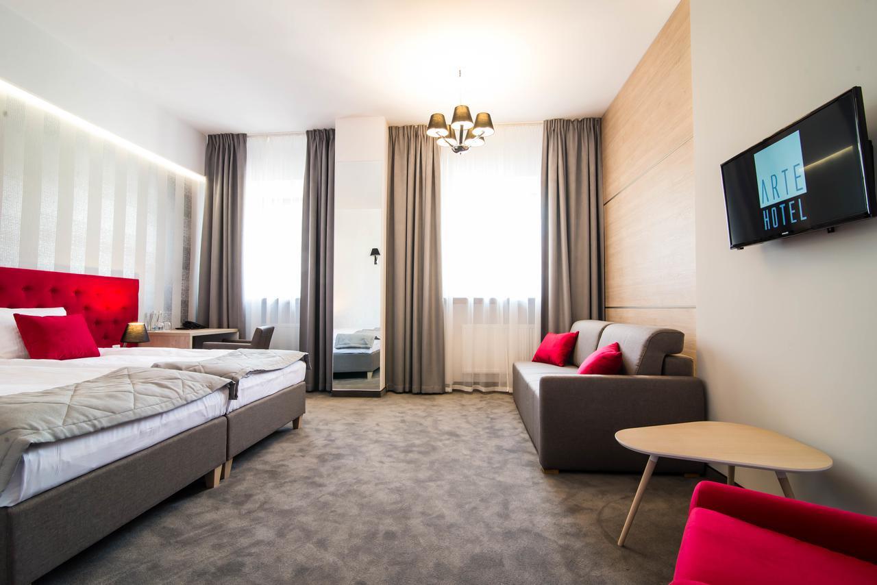 Hotel Arte Замосць Экстерьер фото