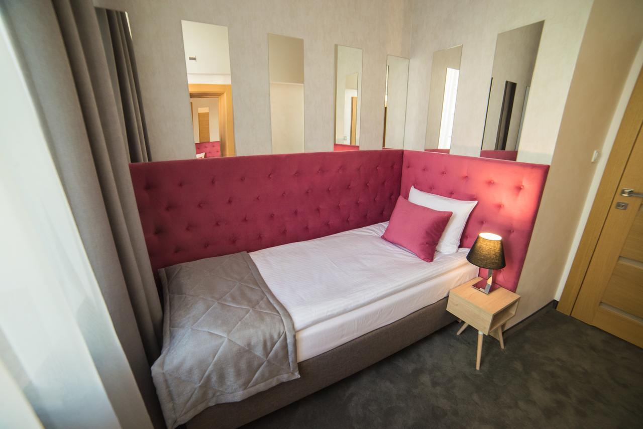 Hotel Arte Замосць Экстерьер фото