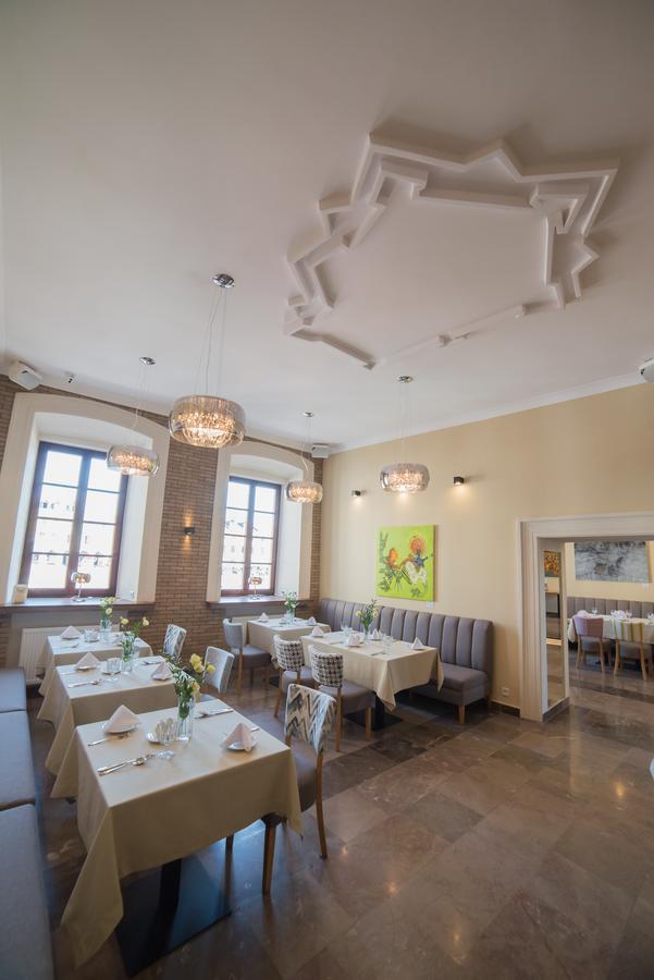Hotel Arte Замосць Экстерьер фото