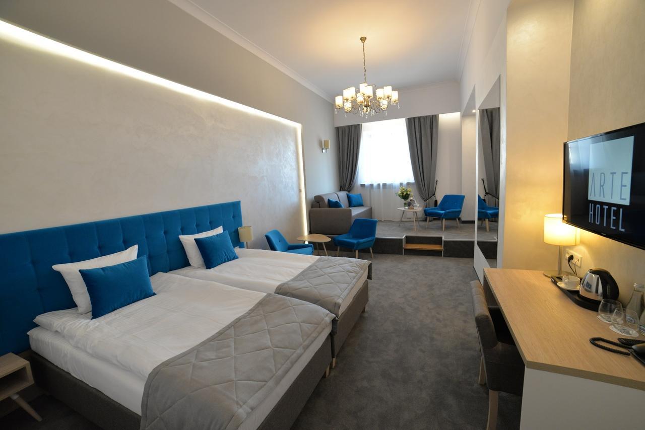 Hotel Arte Замосць Экстерьер фото