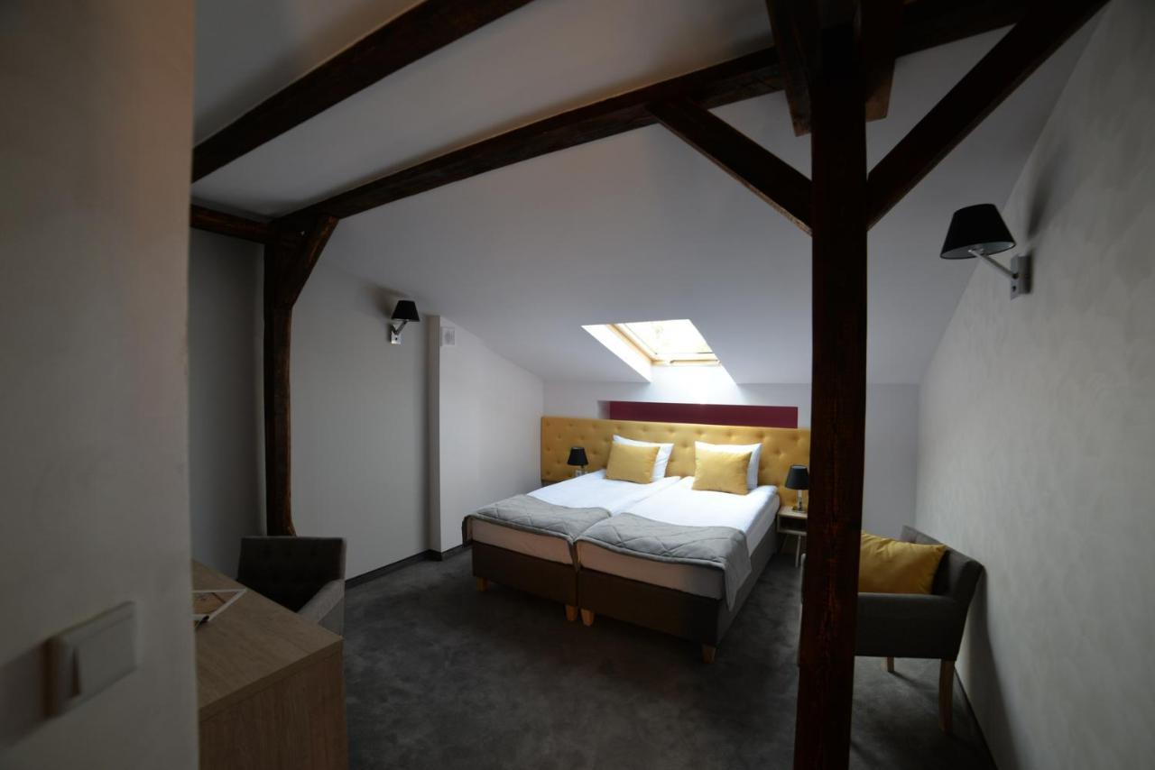 Hotel Arte Замосць Экстерьер фото